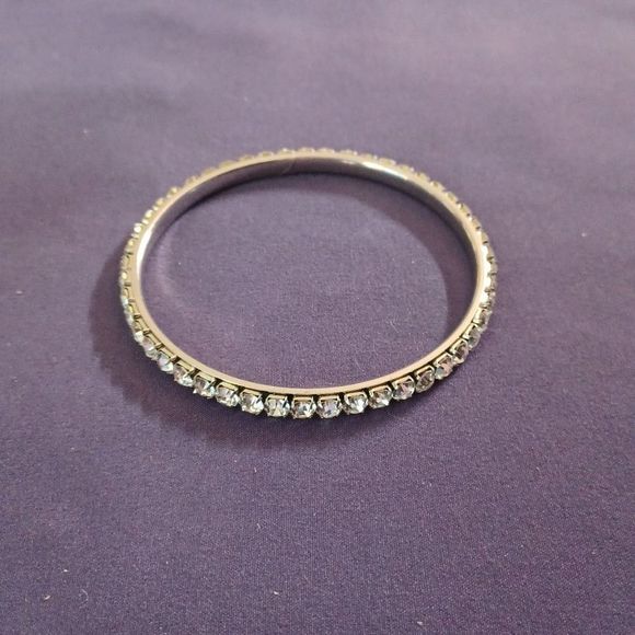 Swarovski Elements 10" bangle bracelet - Picture 2 of 3